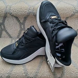 Womens Zara fashion runners